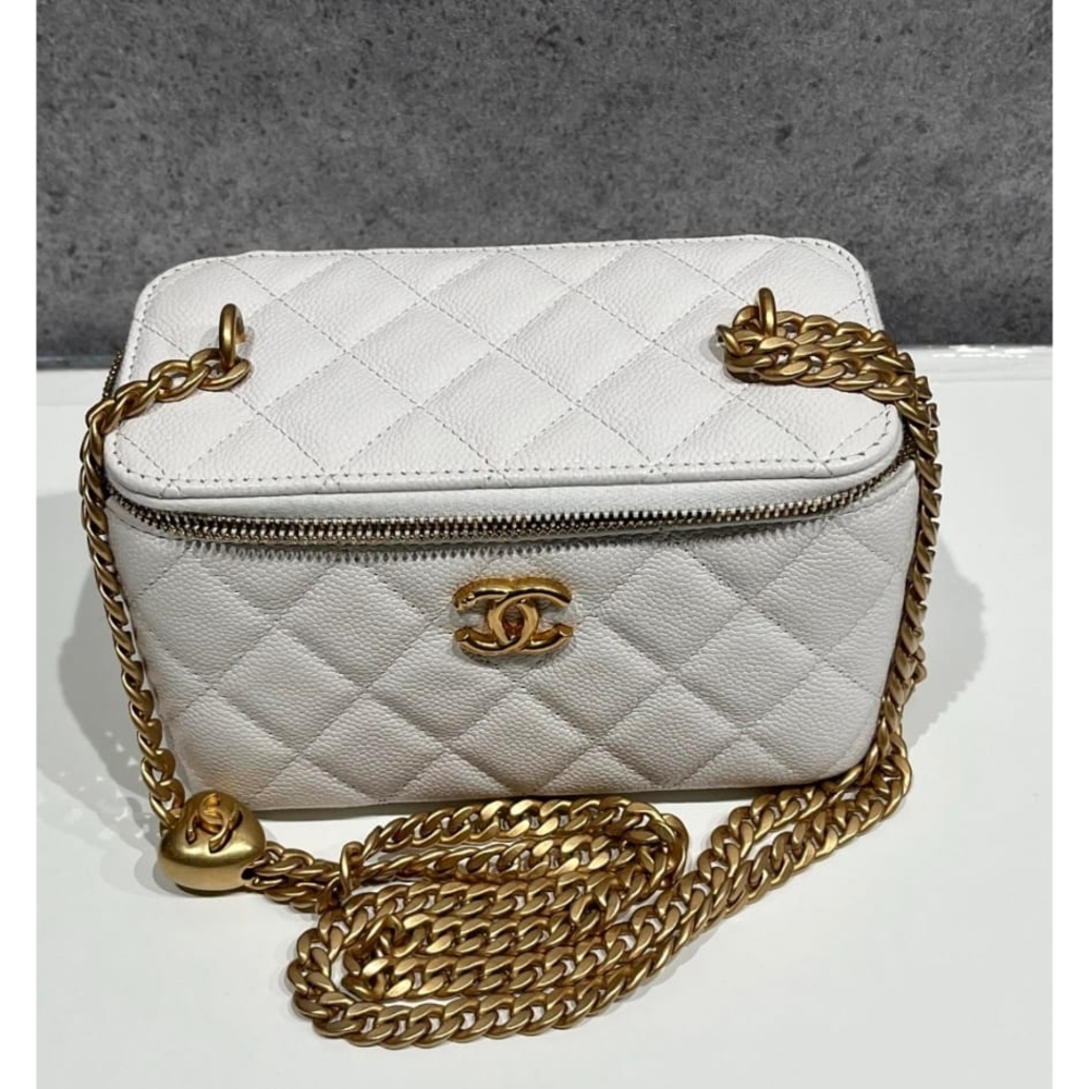 Chanel  Vanity Sweetheart Quilted White Crossbody with Gold Chain